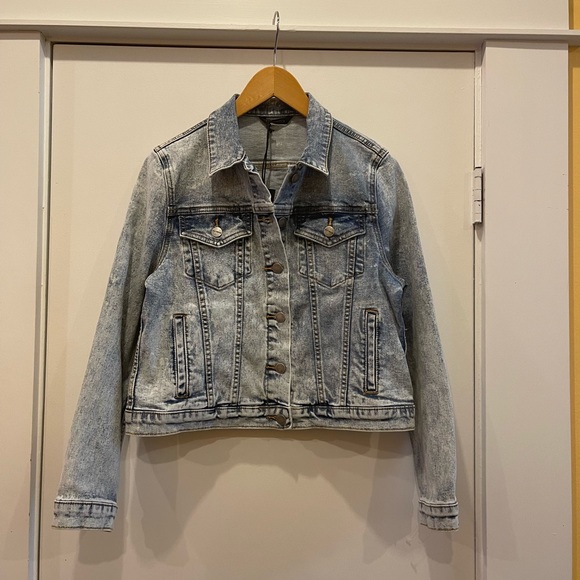 Driftwood Women's Light Wash Patchwork Cropped Button-Front Denim Jacket - Picture 6 of 10